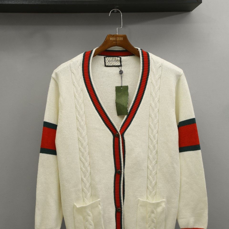 G*u*i coats